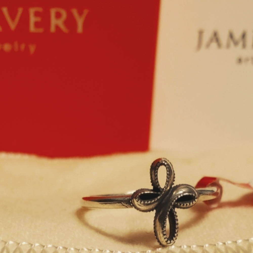 James Avery Petite Eternal Ribbon Cross ring